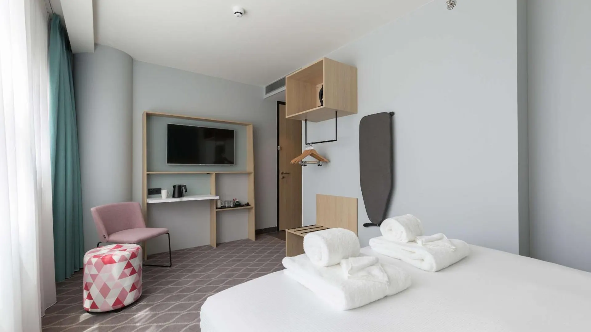 Hampton By Hilton Utrecht Centraal Station Hotel